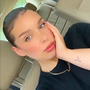 Meet your Posher, Sonia